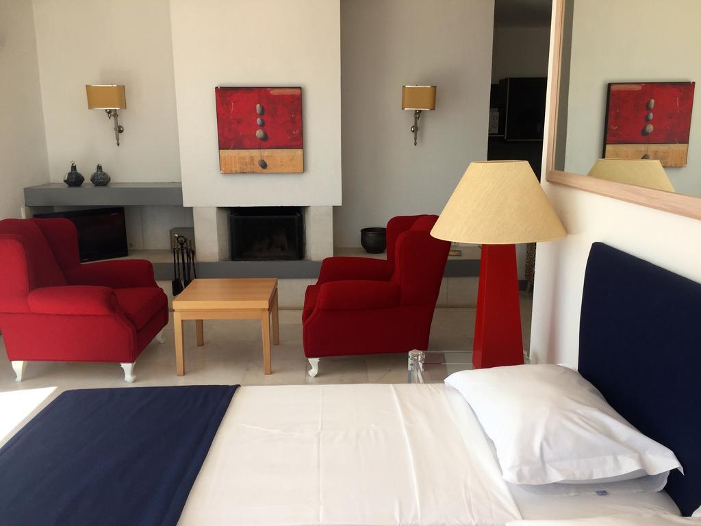 Apart-hotel Almar 3*